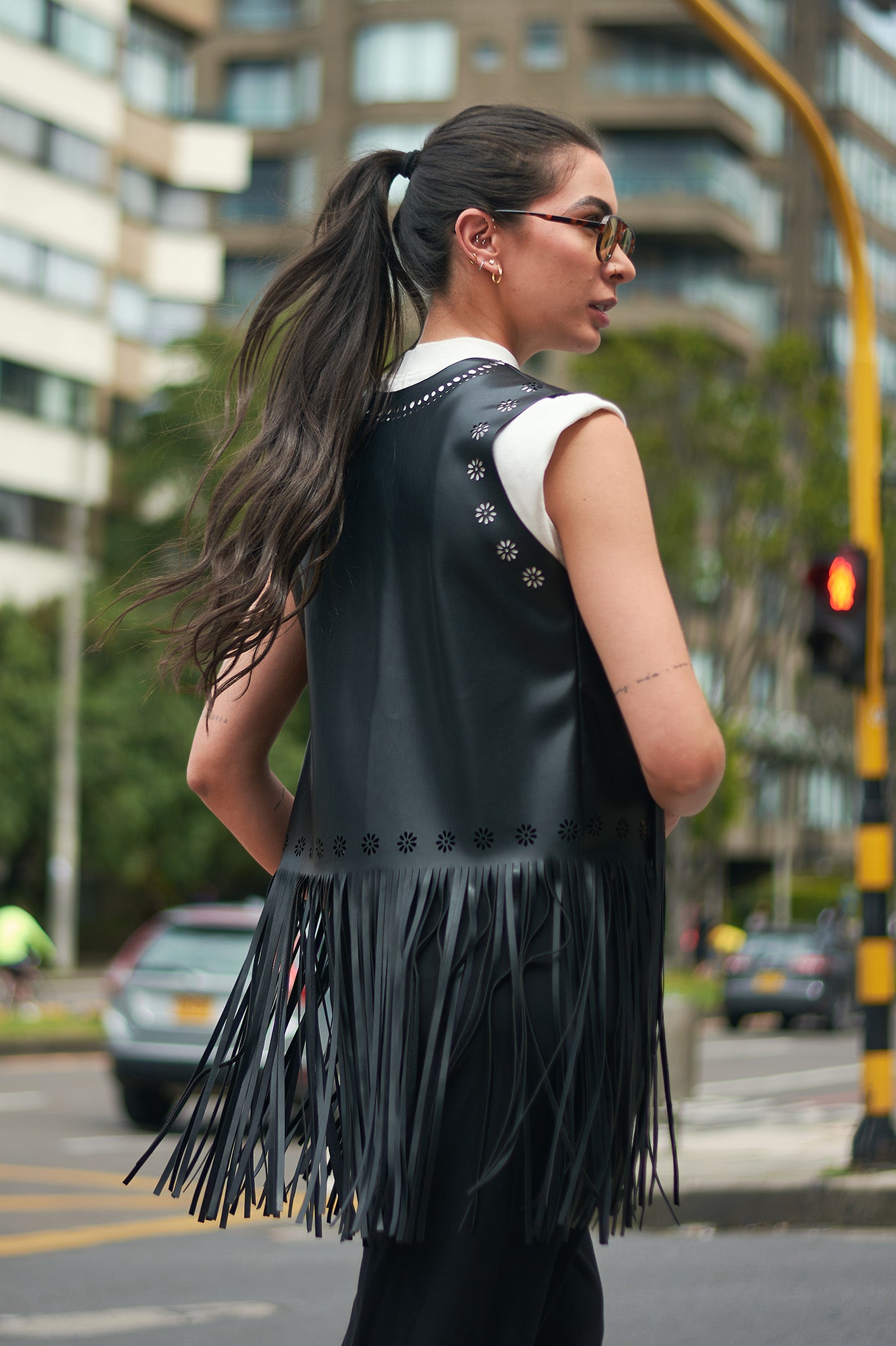 CHALECO COUNTRY ECOCUERO NEGRO